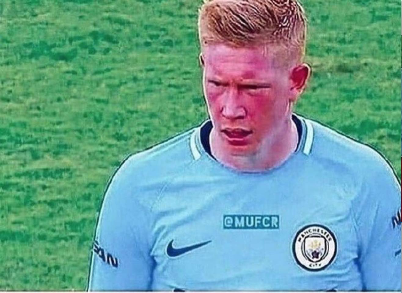 凌晨4点：欧冠19亿欧元对决，利物浦19人战国米，萨拉赫被弃！